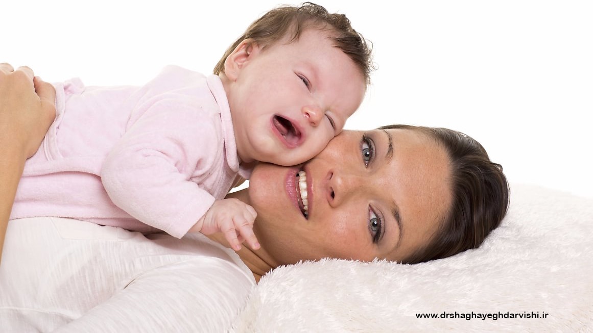 روانشناسی دلایل گریه نوزادان